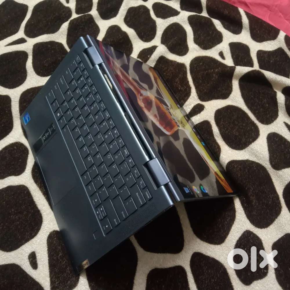 Lenovo Yoga 7 i5 11th intel Iris Xe, 16gb, 2 in 1 Premium Touch Laptop