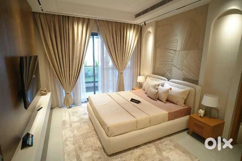 Excellent location excellent construction.