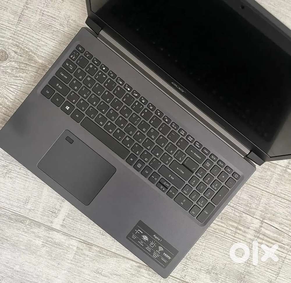 Acer aspire 7 gaming laptop