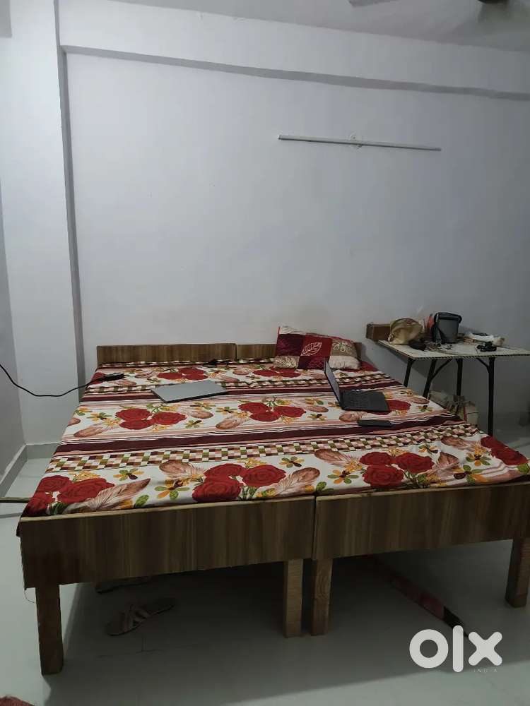 Need female roommate for 1rk