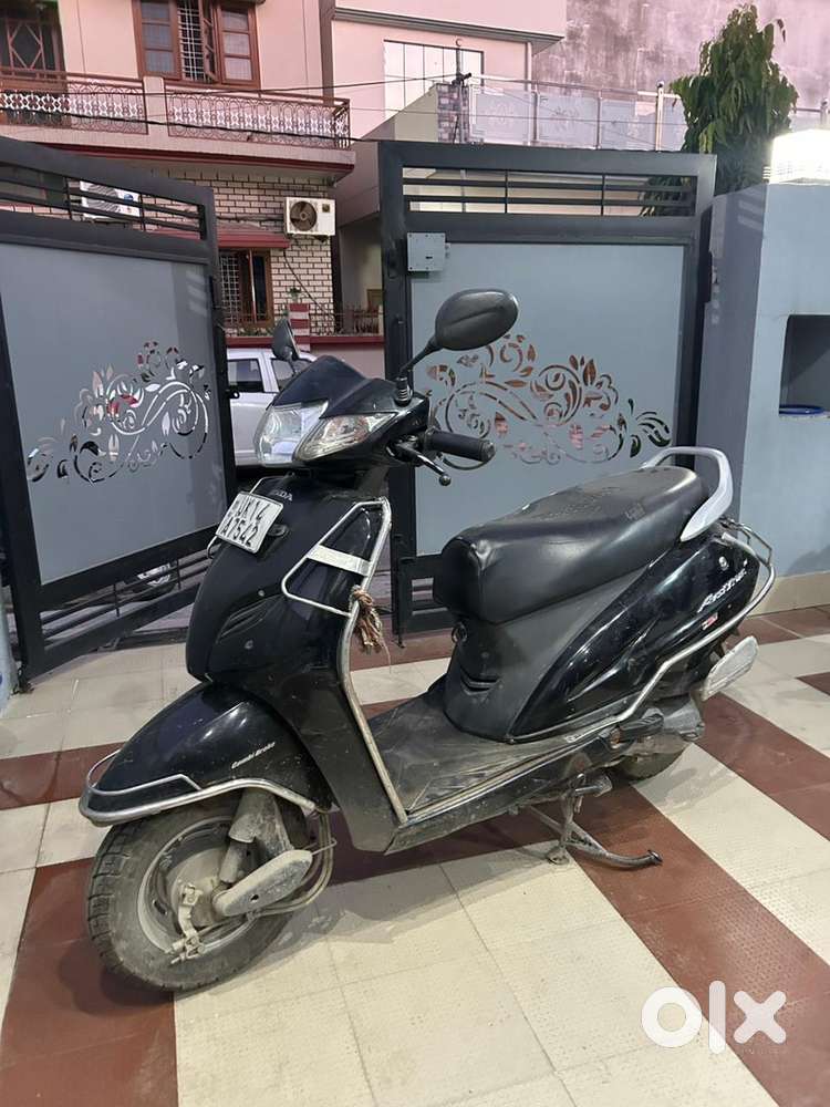 honda activa 2015 model in very good condition
