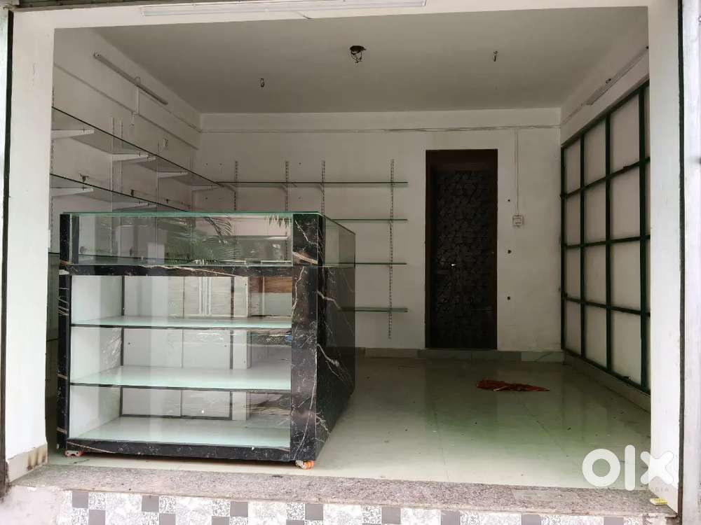 Unfurnished shop for rent at Newtown action area 1 near pride plaza