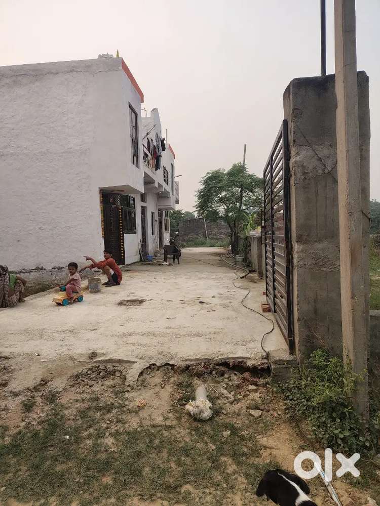 25 Lakh Mai 55 Gugj ka Pilot gated socity mai Prime location par