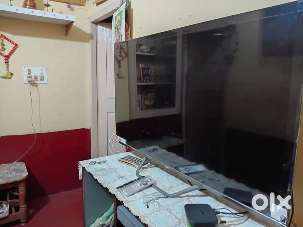 HAIER 55 INCHES TV 9 MONTHS OLD