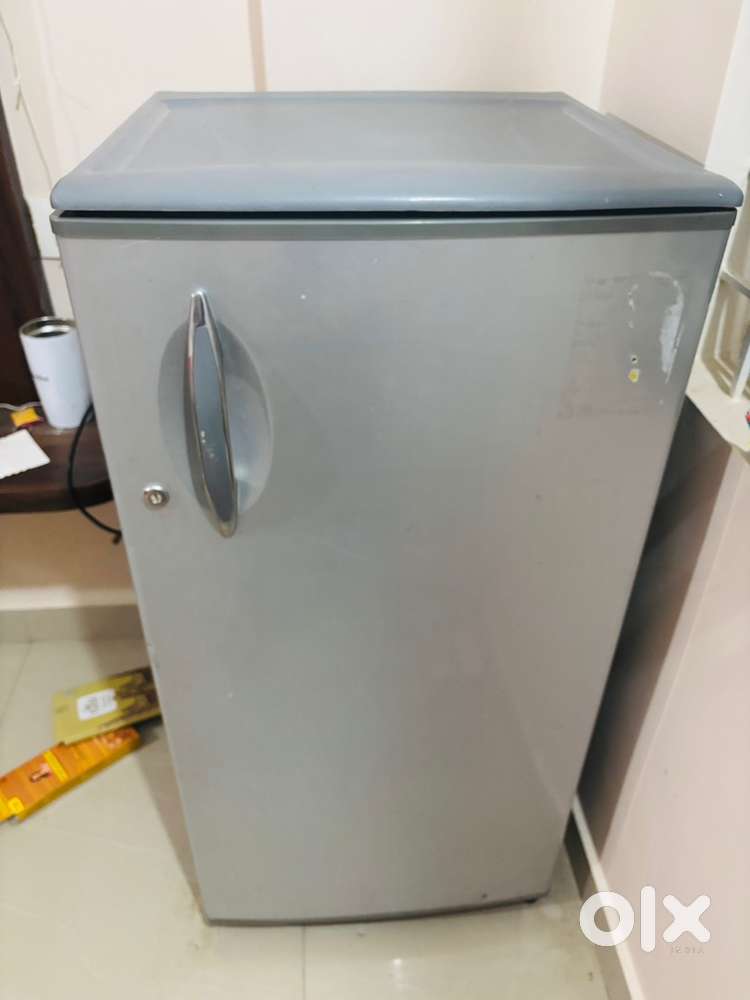 Single door fridge