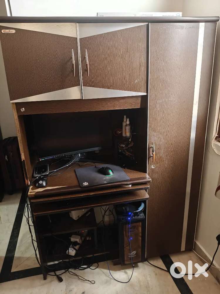 Computer/pc table for sale