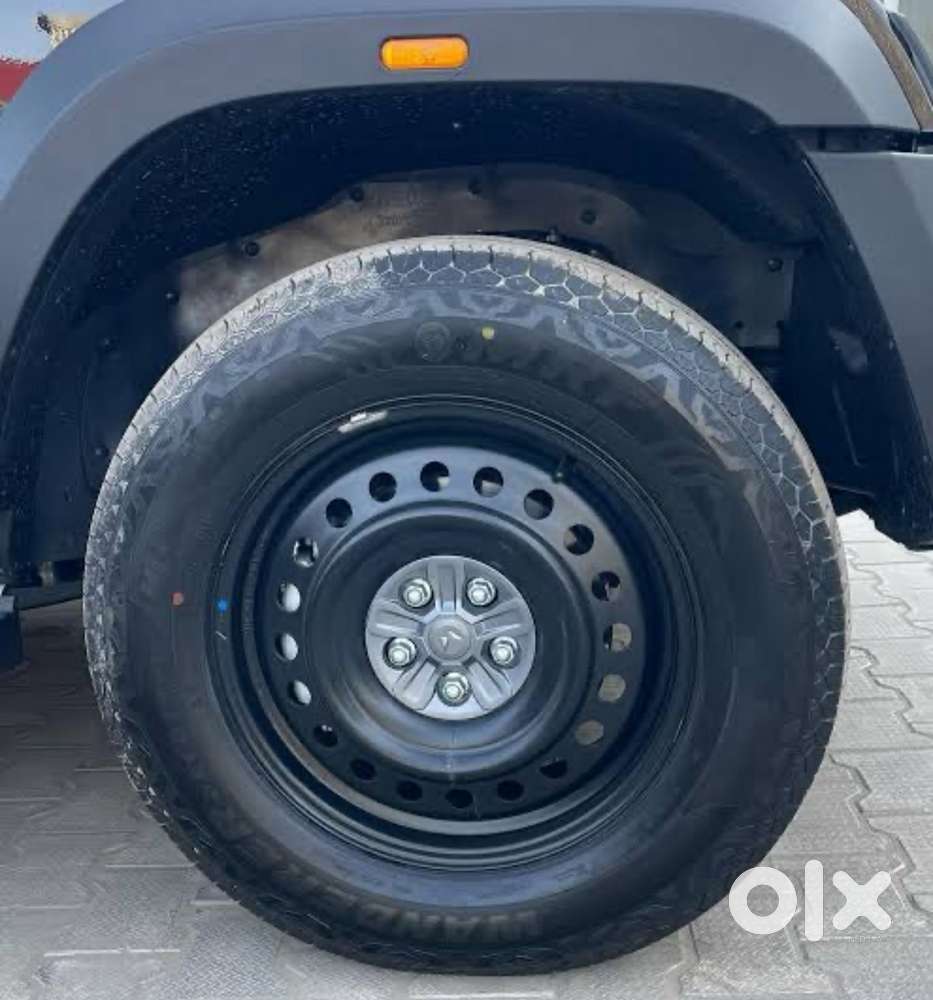 THAR ROXX 18 inch STEEL  wheel drums - NEW  mahindra logo cap 5 Pieces