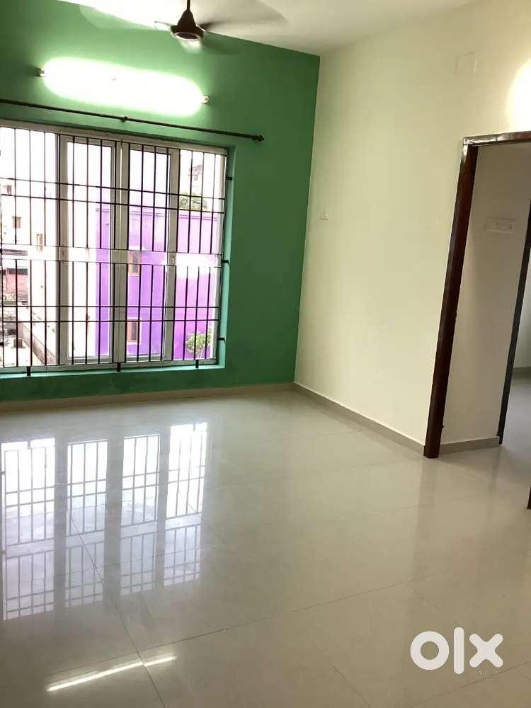 Flat Resale in Kelambakkam, Main Locality, OMR Near - Good Condition