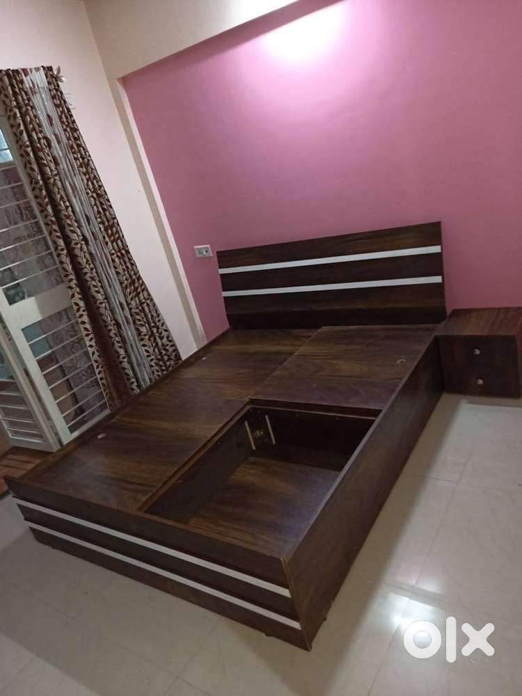 NEW 5X6 QUEEN SIZE BOX STORAGE BED DIRECT FROM FACTORY