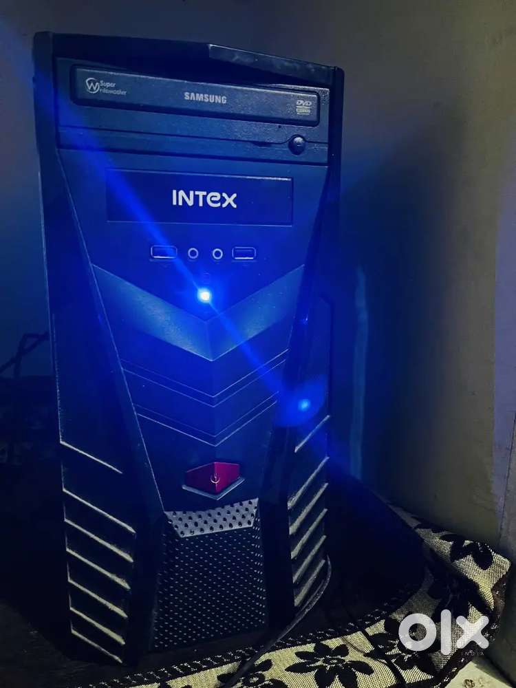 DESKTOP-GIUM3JB computer in goog condition