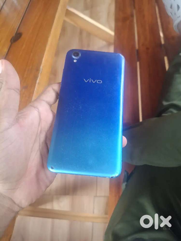 Vivo Y91i with small srach and