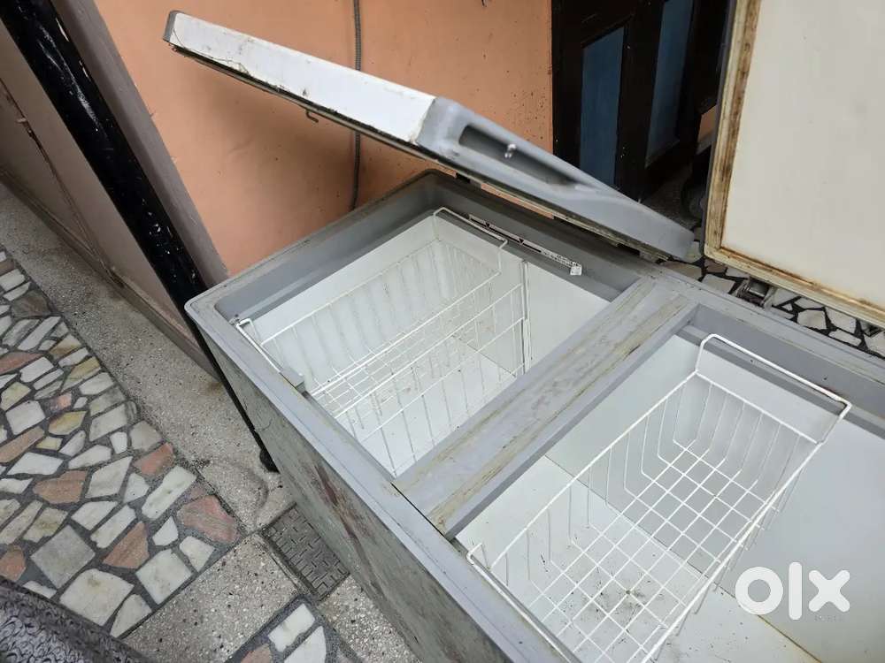 Deep freezer