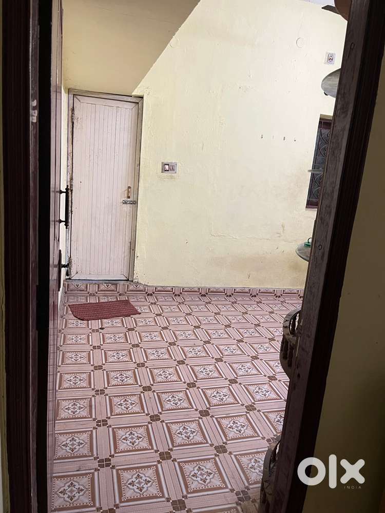 1 Room Available in 2BHK – Ideal for Single Person