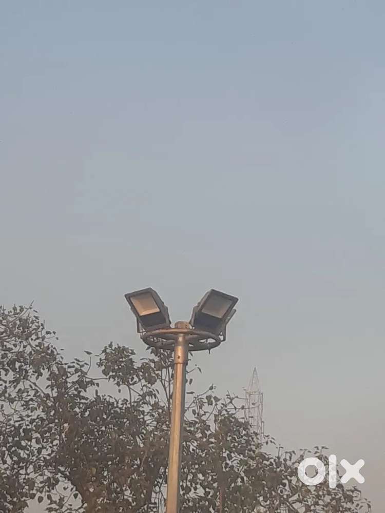 Led light and the light was on and the sky is the light and light and