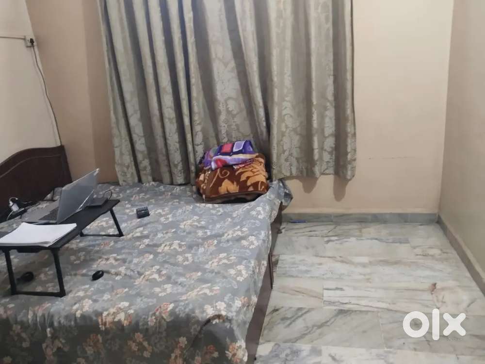 Single occupancy for female in Ganraj estate near Magarpatta