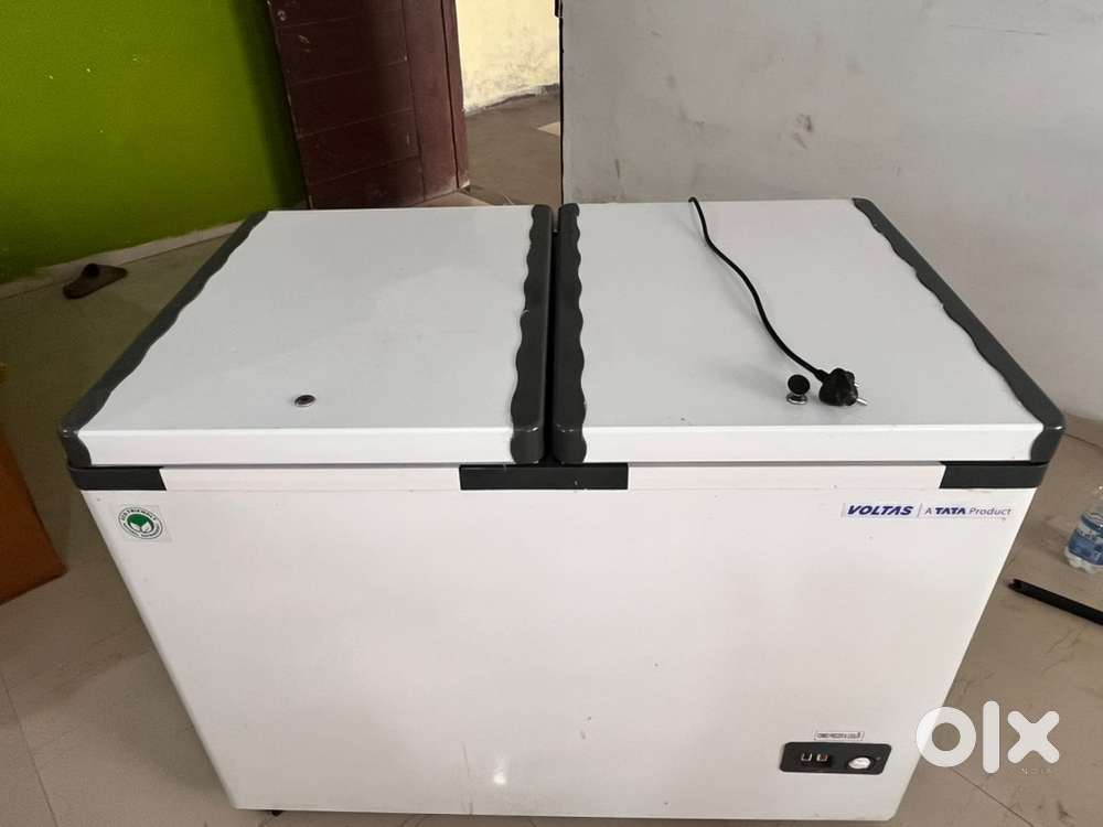 Votlas 300L. Commercial. (Freezer+chiller.)Combo fridge.
