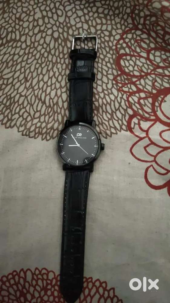 Stylish and classy look, perfect for office and casual wear

No major