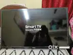 Samsung 32inch uhd smart tv