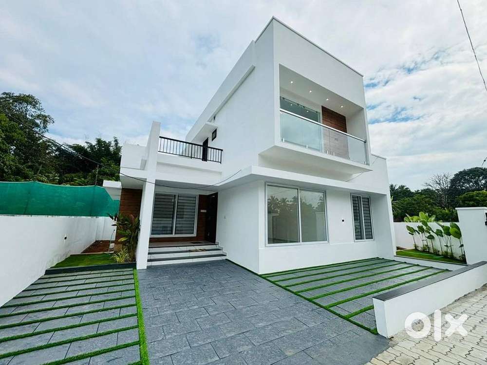 Medical college near 1400 SqFt,5cent,3bhk new villa