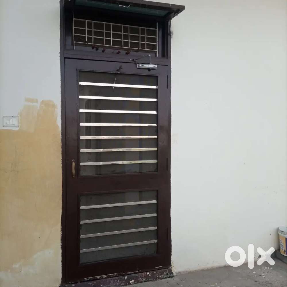 2bhk seprate portion suitable for small family