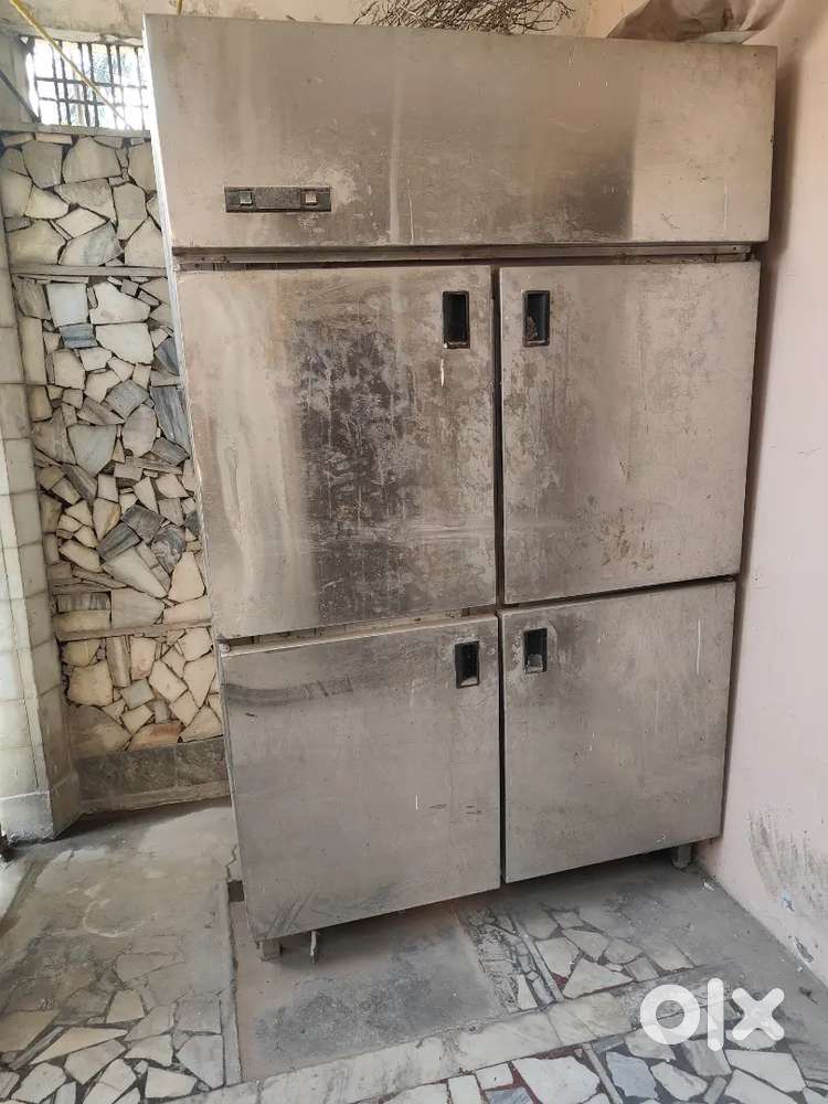 Commercial 4 door refrigerator