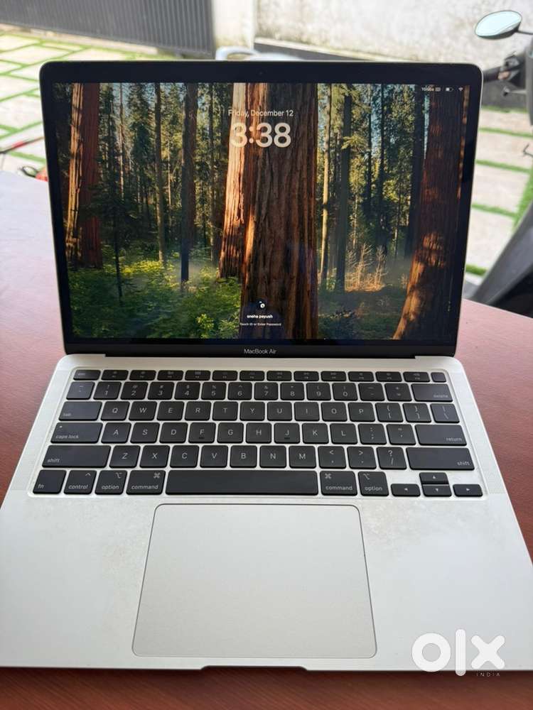 Apple Macbook Air 13” Retina 2020
