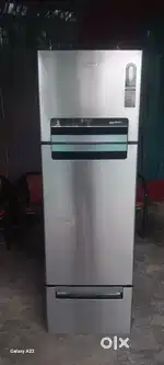 Whirlpool 3door refrigerator  top new condition