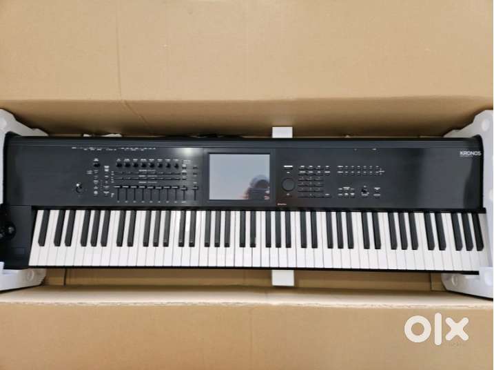 Korg Kronos 2 88Key Keyboard Workstation. Open Box