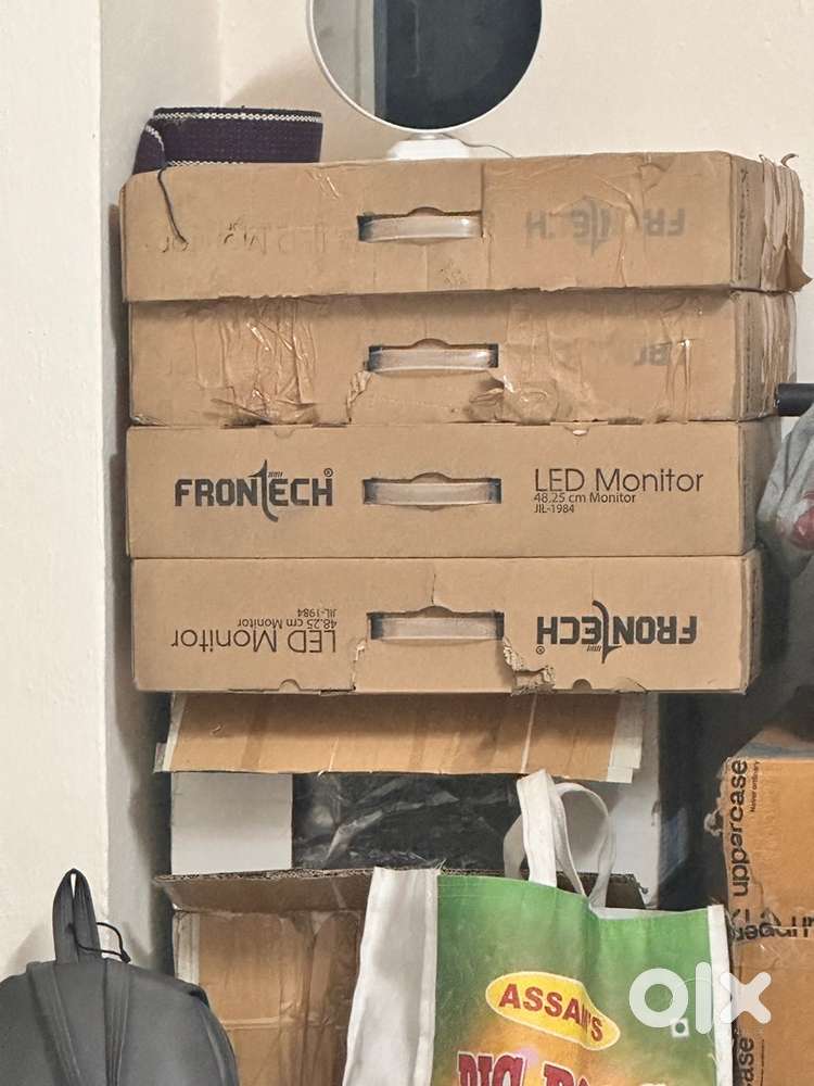 Frontech LED monitors, CPUs