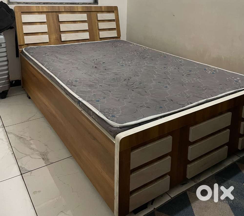 Bed for sale near bedi