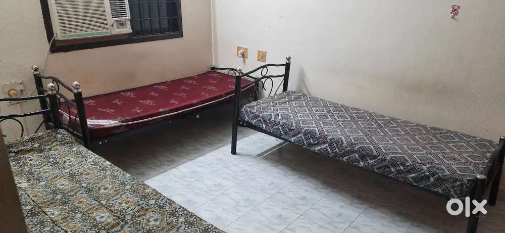 Ladies hostel near RMZ Tec park near porur chennai
