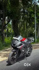 Yamaha r15 (bs4)