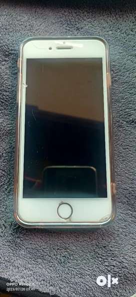 iPhone 6s single hand used by lady's it's in very good condition