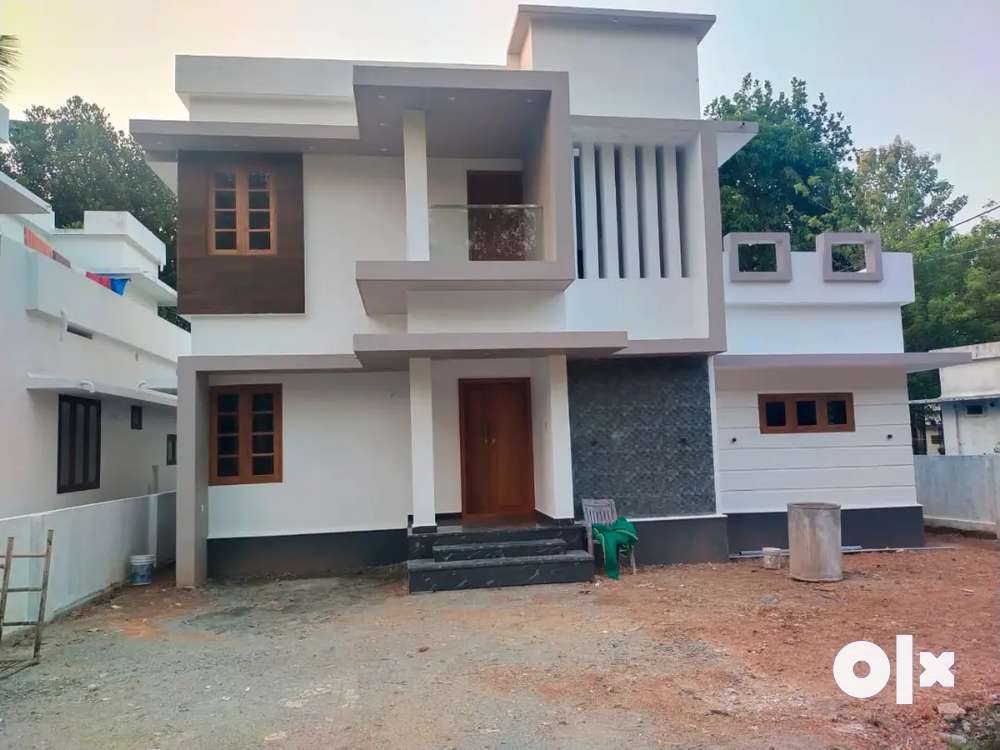 New house at Aluva, Sreemoola nagaram