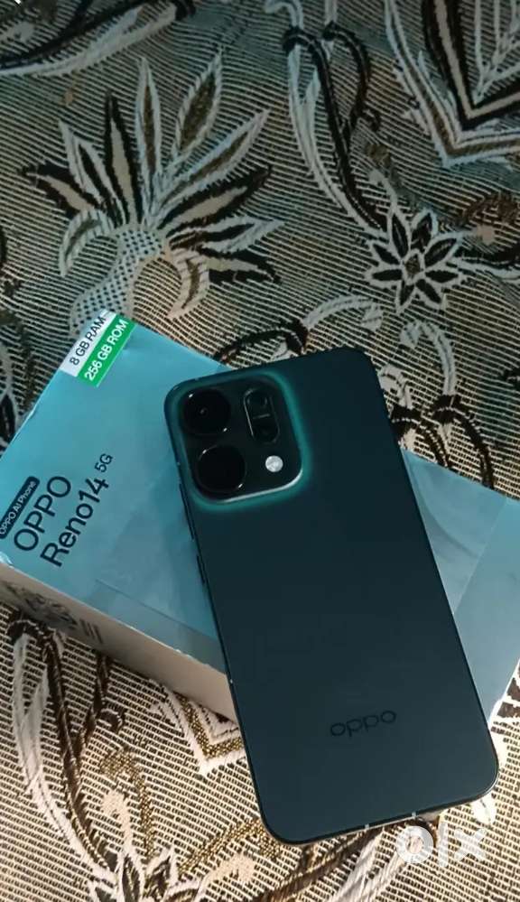 Oppo Reno14.       Fix price hai32000 Kalwa East