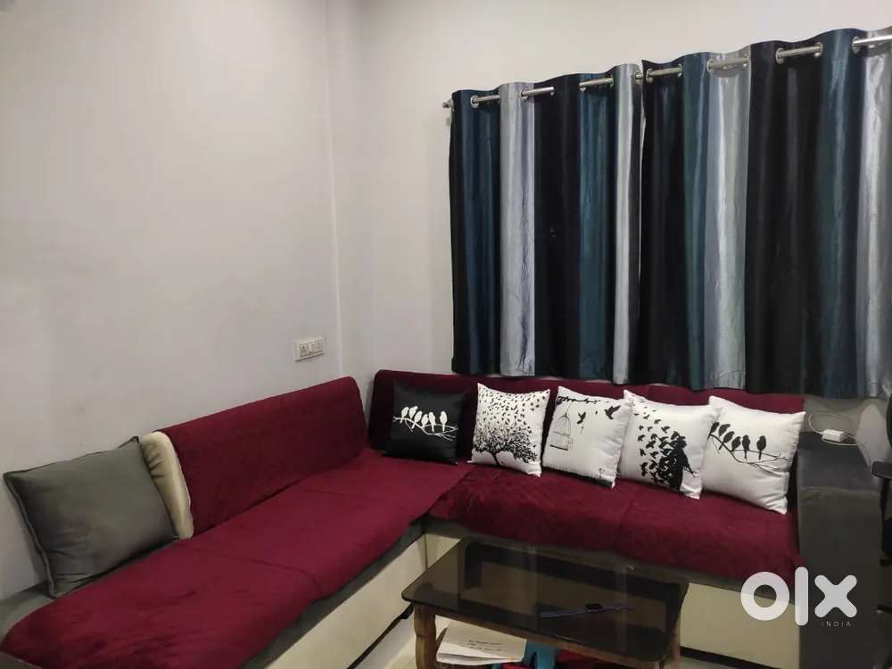 Couch cum sofa L shape 6 seater.