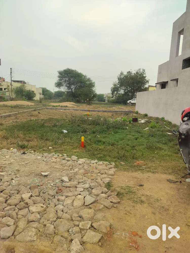 रिसाली से बोरसी 80 फीट रोड से चौथा नंबर का प्लॉट