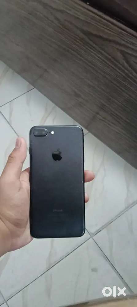 I phone 7+ 128 gb