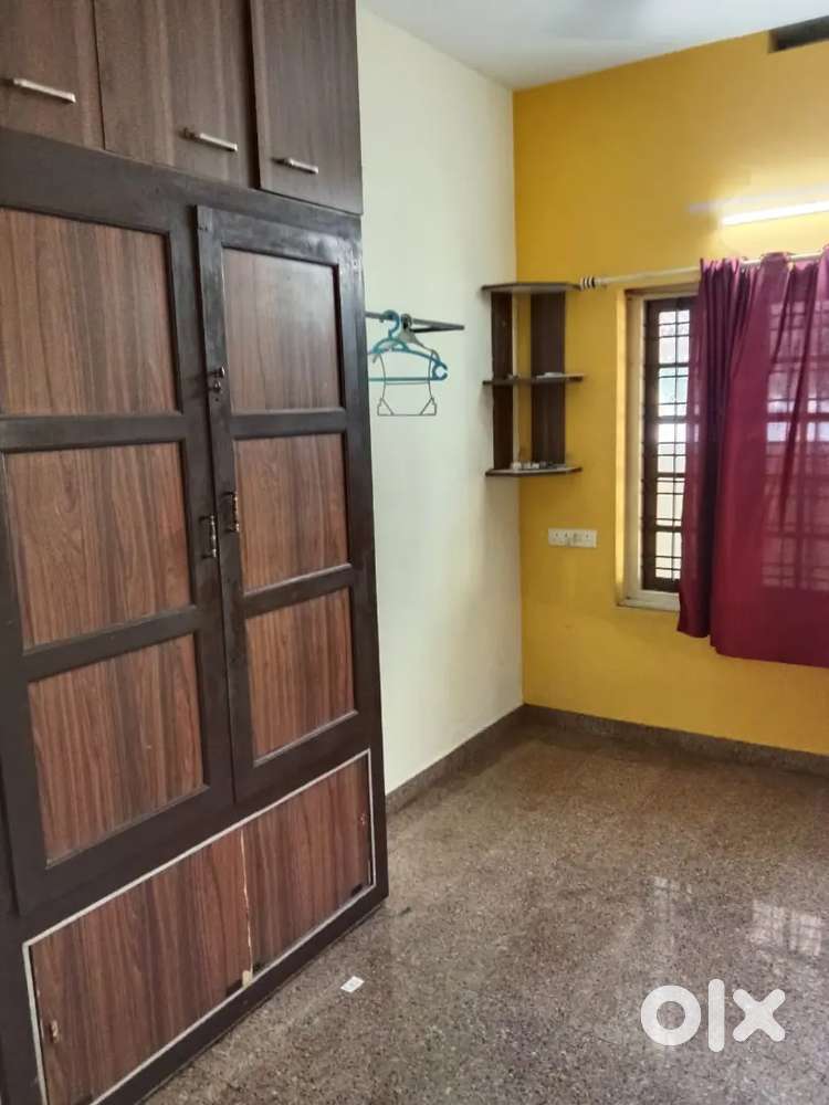 12 rooms attached building prestige mall