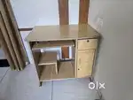 Computer table