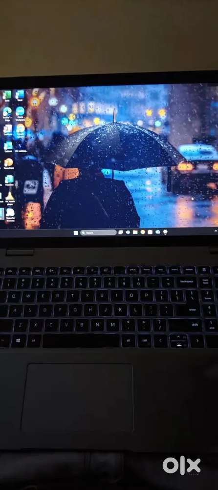 Dell latitude 5520 Laptop 11th Gen Intel core i5-1145G7 16GB 256GB SSD