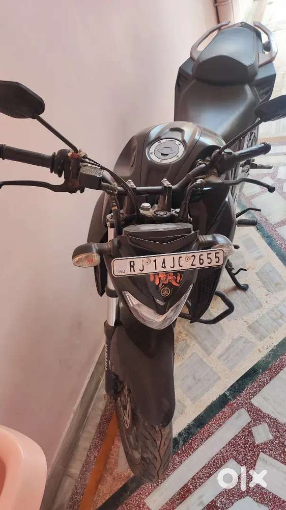 YAMAHA FZ250