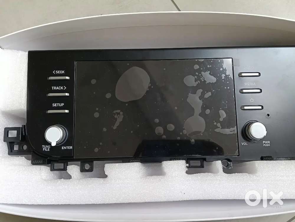 Wheel rim and screen