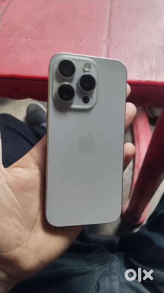 I phone 15 pro 256gb