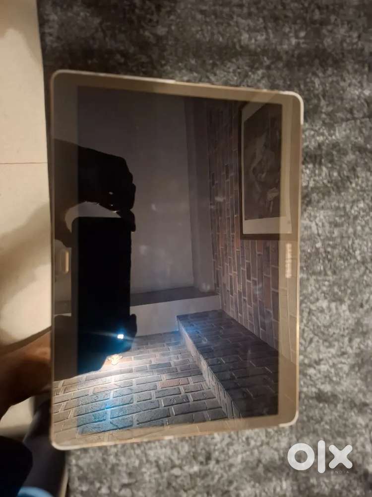 Samsung Galaxy Tab S T805 in good condition
