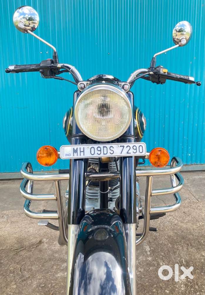 M H - 0 9 PASSING ROYAL ENFIELD BULLET STANDARD 350 BLACK COLOUR