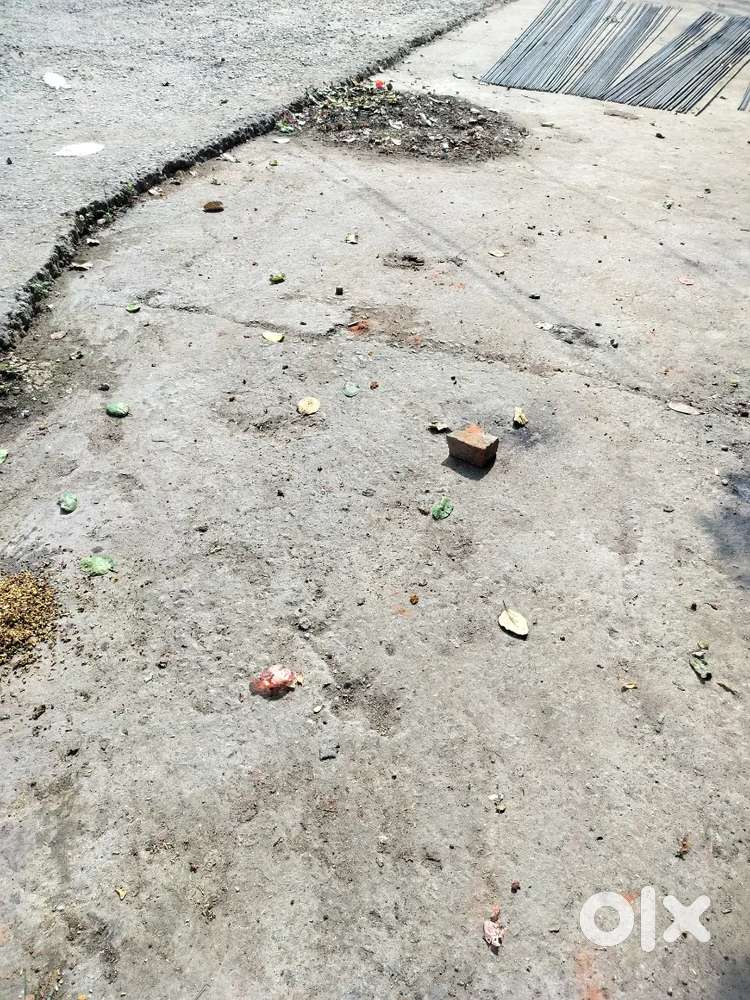 Kanshana bhavan ke pichhe 100 feet ki doori par