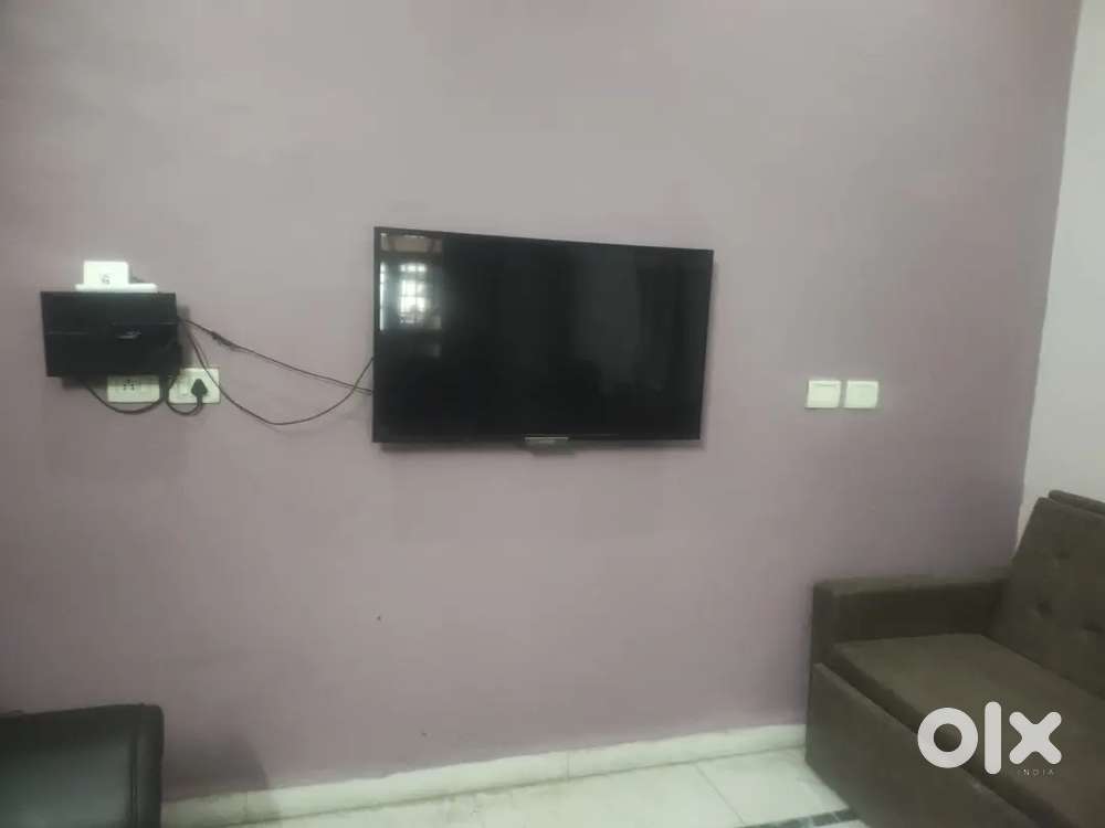 Compaq tv 43 inch new condition koi b problem ni ha