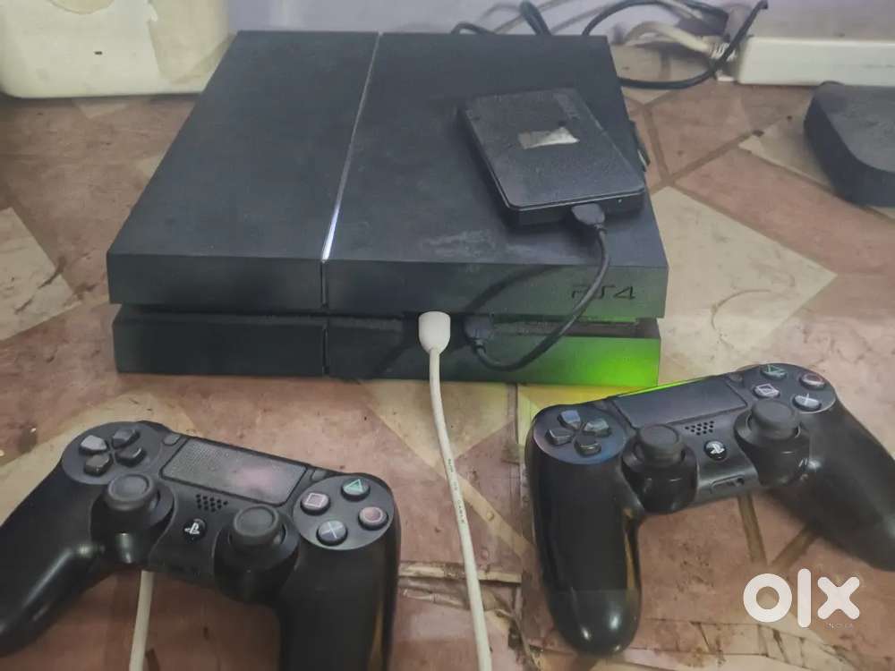 PS4 fat model 500gb + 500 external hdd good condition