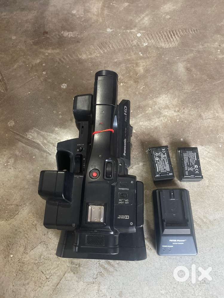 Pv100 new condition camera